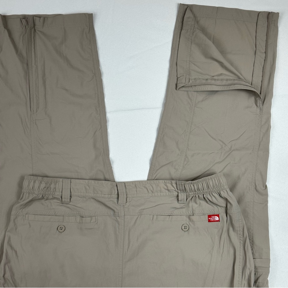 The North Face Convertible Pants Men's XL Beige Hiking Outdoor Camping Nylon